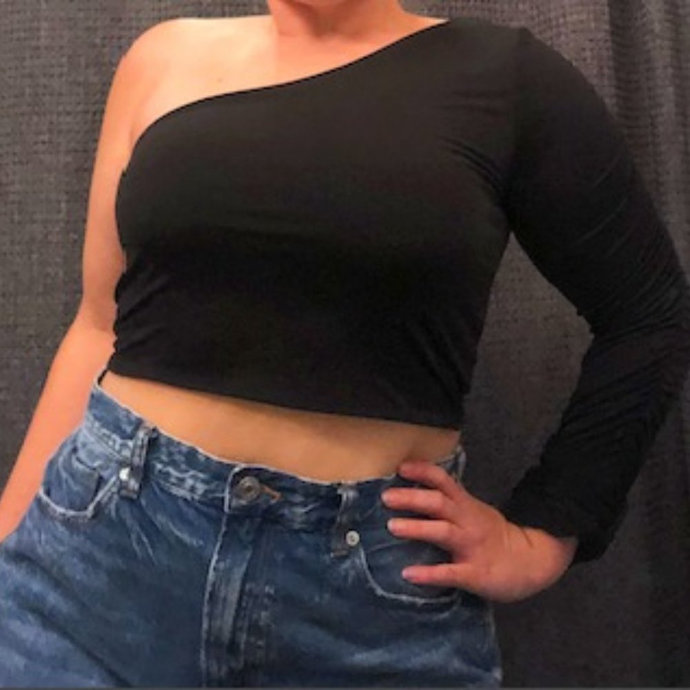 Blacked Ruched One Shoulder Crop Top